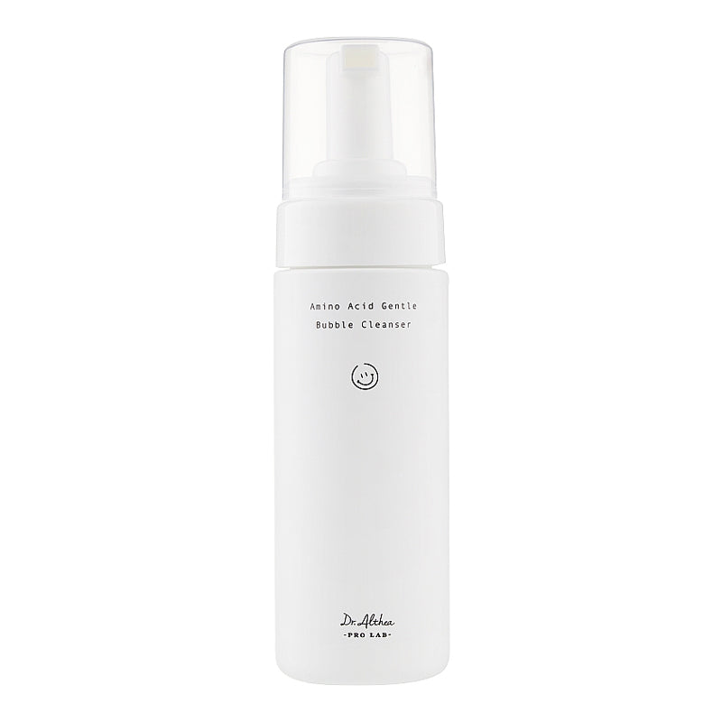 Maigas attīrošās putas sejai no YABUKO Dr. Althea Amino Acid Cleanser, 140ml, ar maigu putu tekstūru un lietošanas ilustrāciju.