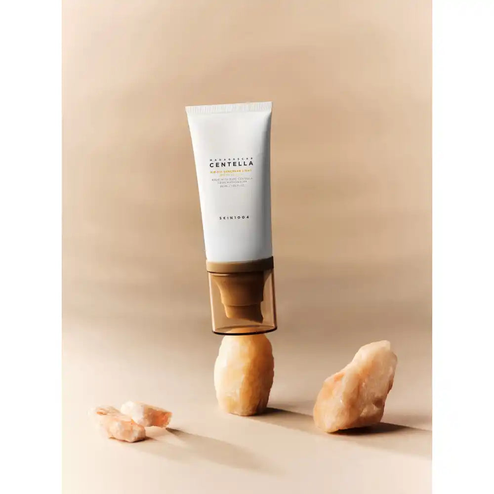 YABUKO SKIN1004 Madagascar Centella Air-Fit Sauļošanās krēms SPF30, 50ml, viegla tekstūra, piemērots jutīgai ādai